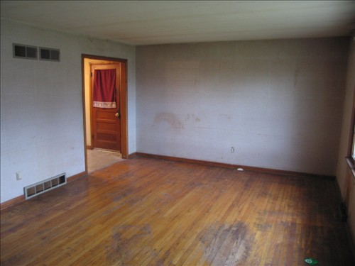 Living Room and Hardwood Floors Before. IMG_0039.JPG. Uploaded by Ginger Ireland on 1/26/2007. 