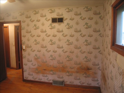 Brittney's room before. IMG_0045.JPG. Uploaded by Ginger Ireland on 1/26/2007. 