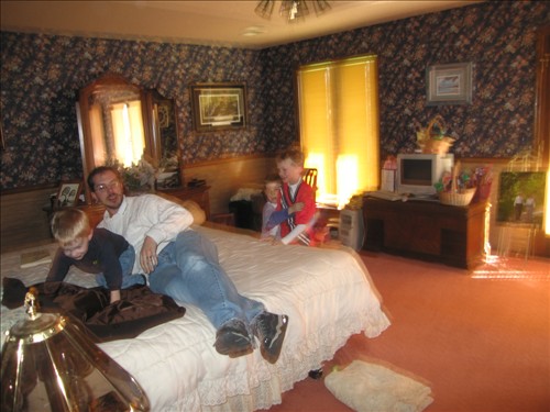 IMG_0002.JPG. Uploaded by Ginger Ireland on 4/18/2007. 