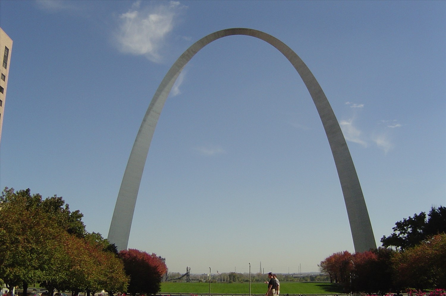 St. Louis Arch. DSC00223.jpg. Uploaded by Erik Hoffmann on 1/18/2004. 