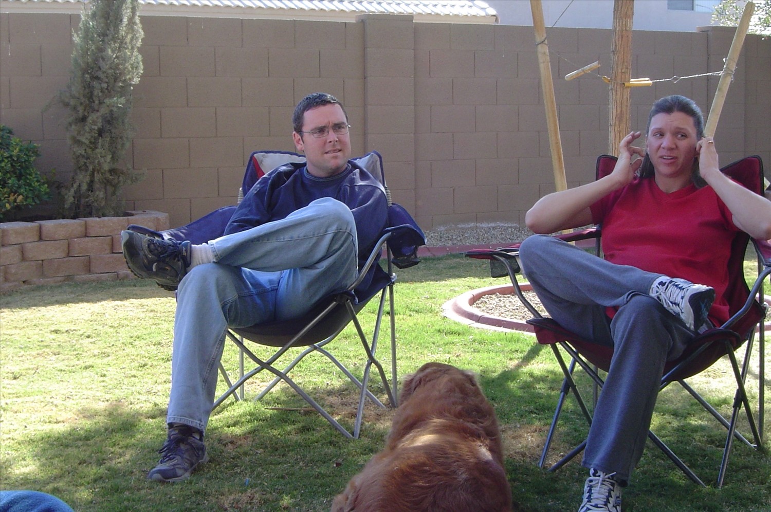 Hanging in the backyard. Jeanella&Stacy_Clark.jpg. Uploaded by Erik Hoffmann on 2/24/2004. 