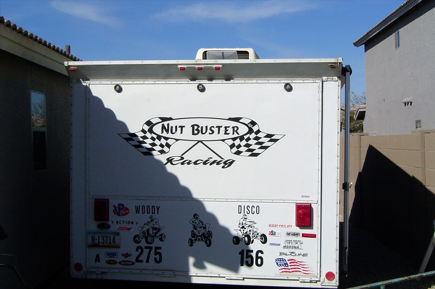 Nut Buster Racing!. Stacy_Racing_Trailer_DSC00444.jpg. Uploaded by Erik Hoffmann on 2/24/2004. 