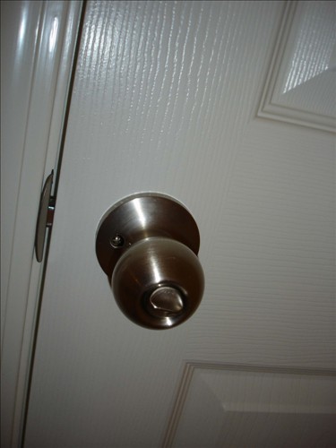 All bedroom doors have locks. DSC02669.jpg. Uploaded by Marie Hoffmann on 1/13/2007. 