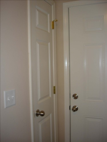 Door to coat closet. DSC02675.jpg. Uploaded by Marie Hoffmann on 1/13/2007. 